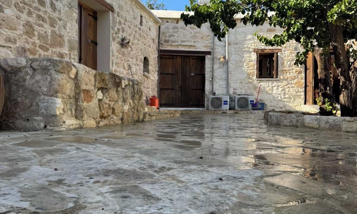 Photo of Outdoor in Marathounta