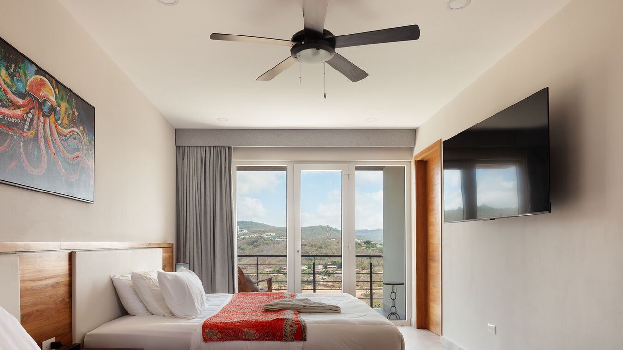 Photo of Bedroom in Pacific Marlin