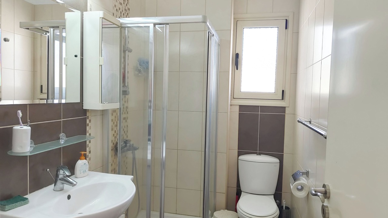 Photo of Bathroom in Pano Arodhes