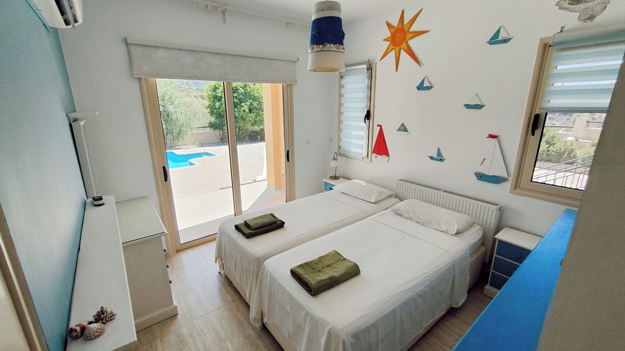Photo of Bedroom in Pano Arodhes