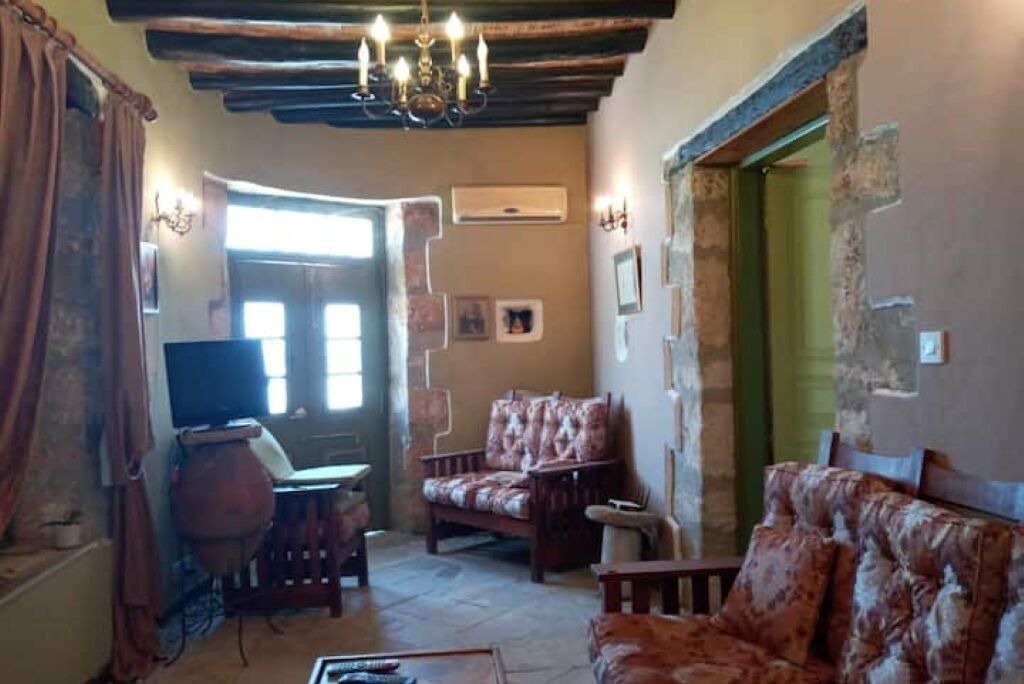 Photo of Livingroom in Kyrenia District