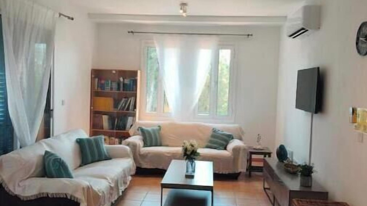 Photo of Livingroom in Pervolia