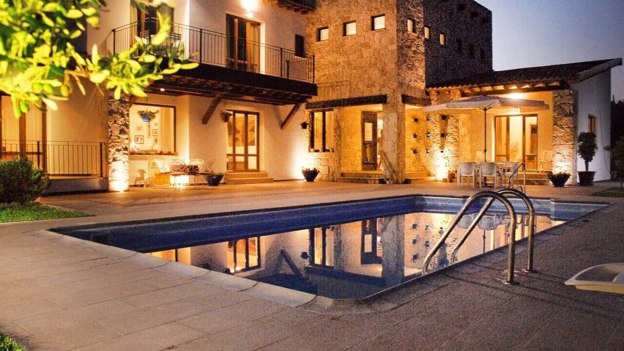 Photo of Outdoor in Anogyra