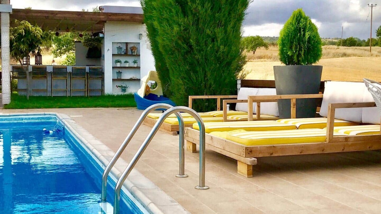 Photo of Outdoor in Anogyra