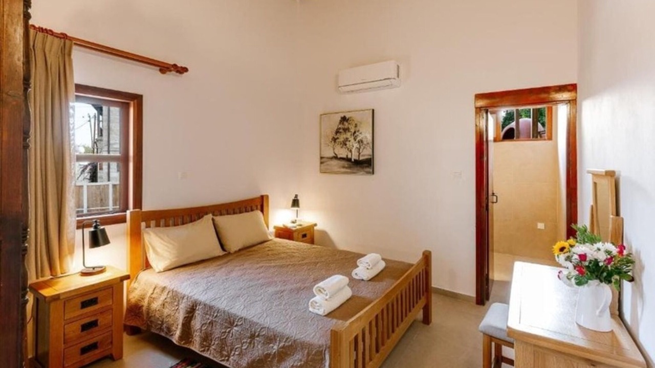 Photo of Bedroom in Mesogi