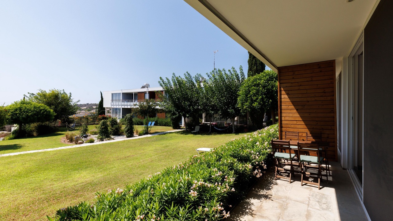 Photo of Patio Balcony in Pentakomo