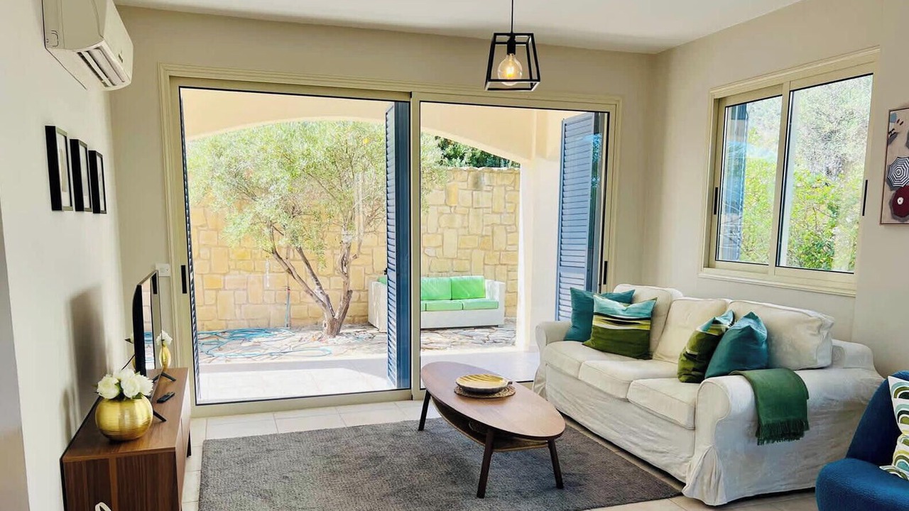 Photo of Livingroom in Neo Chorio