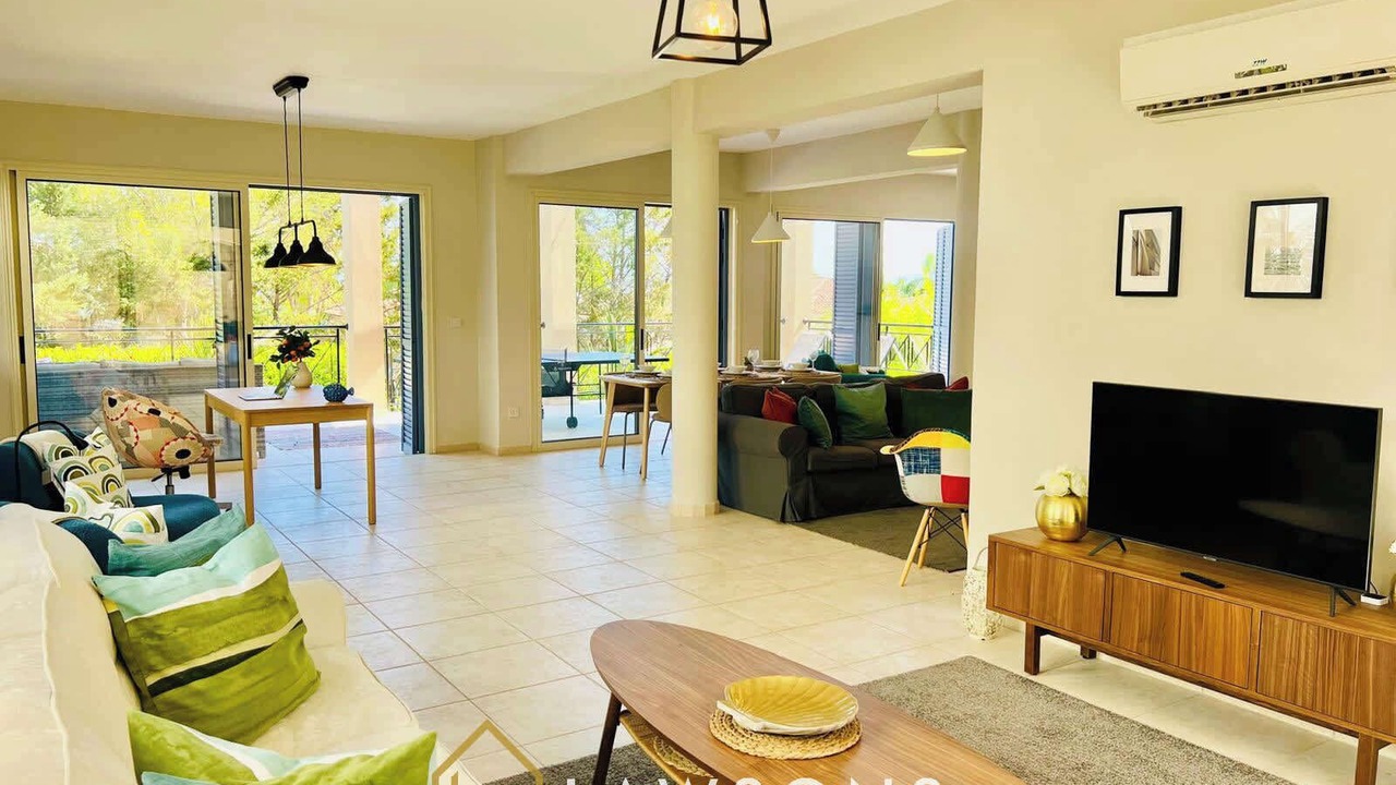 Photo of Livingroom in Neo Chorio