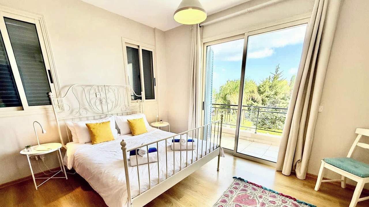 Photo of Bedroom in Neo Chorio