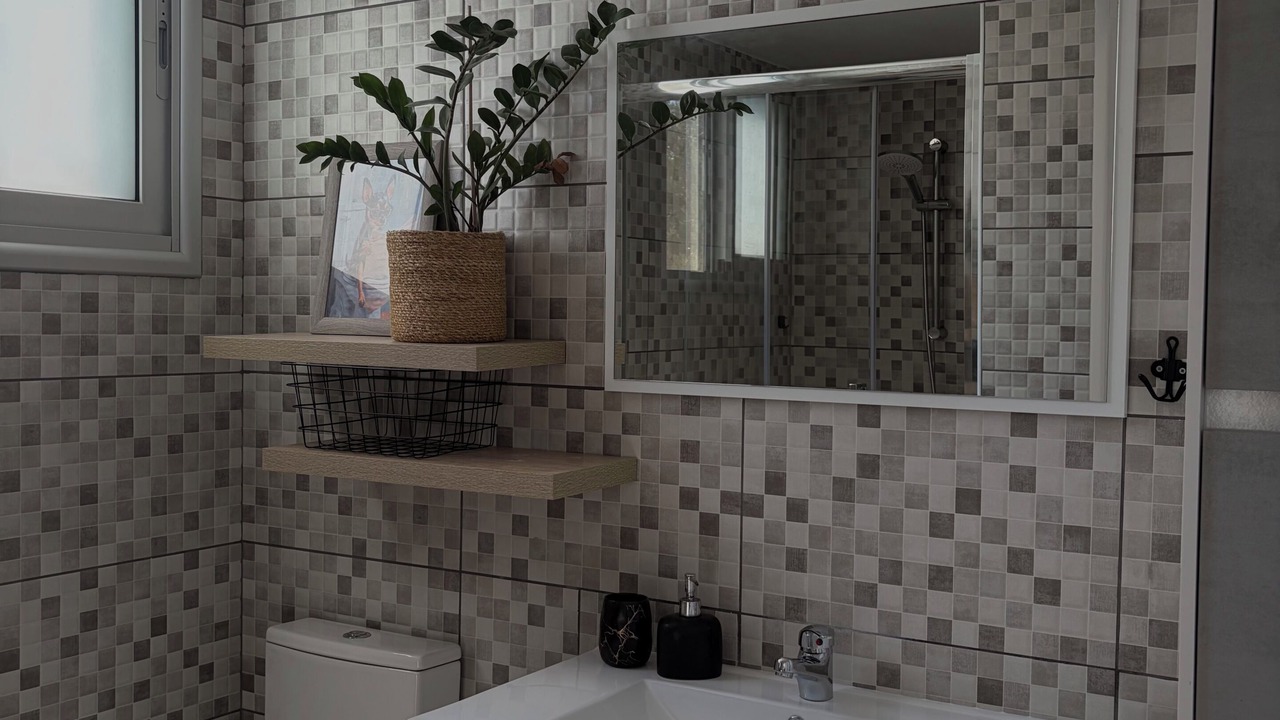 Photo of Bathroom in Agios Georgios Pegeias