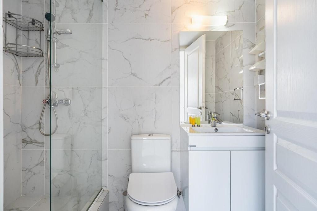 Photo of Bathroom in Neapolis