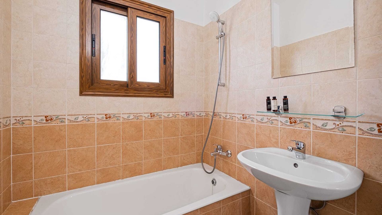 Photo of Bathroom in Kissonerga