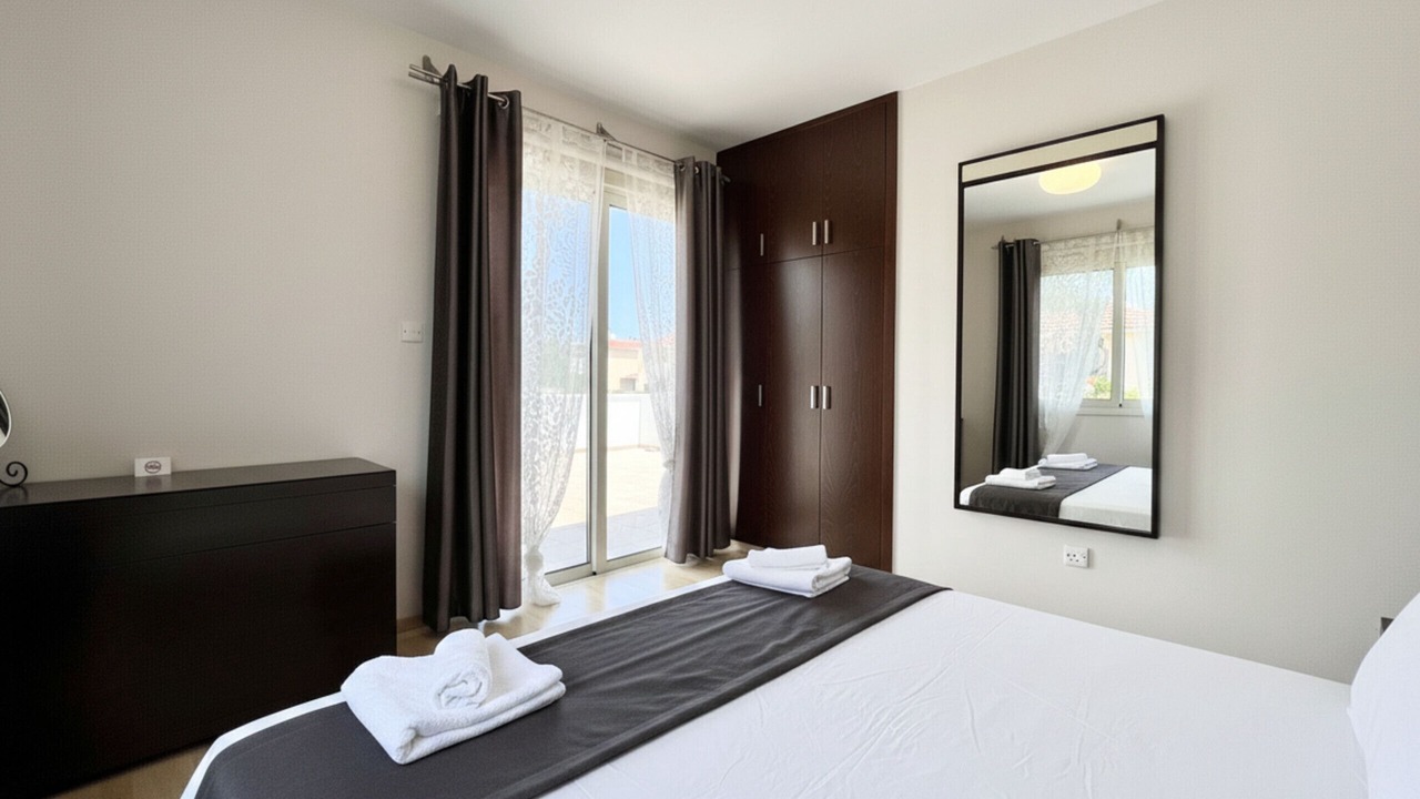 Photo of Bedroom in Pervolia