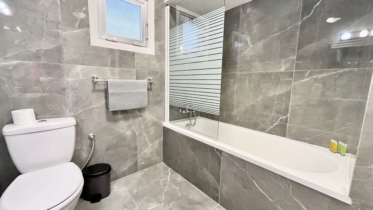 Photo of Bathroom in Neapolis