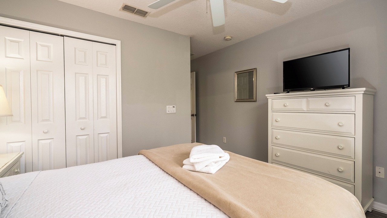 Photo of Bedroom in Veranda Palms