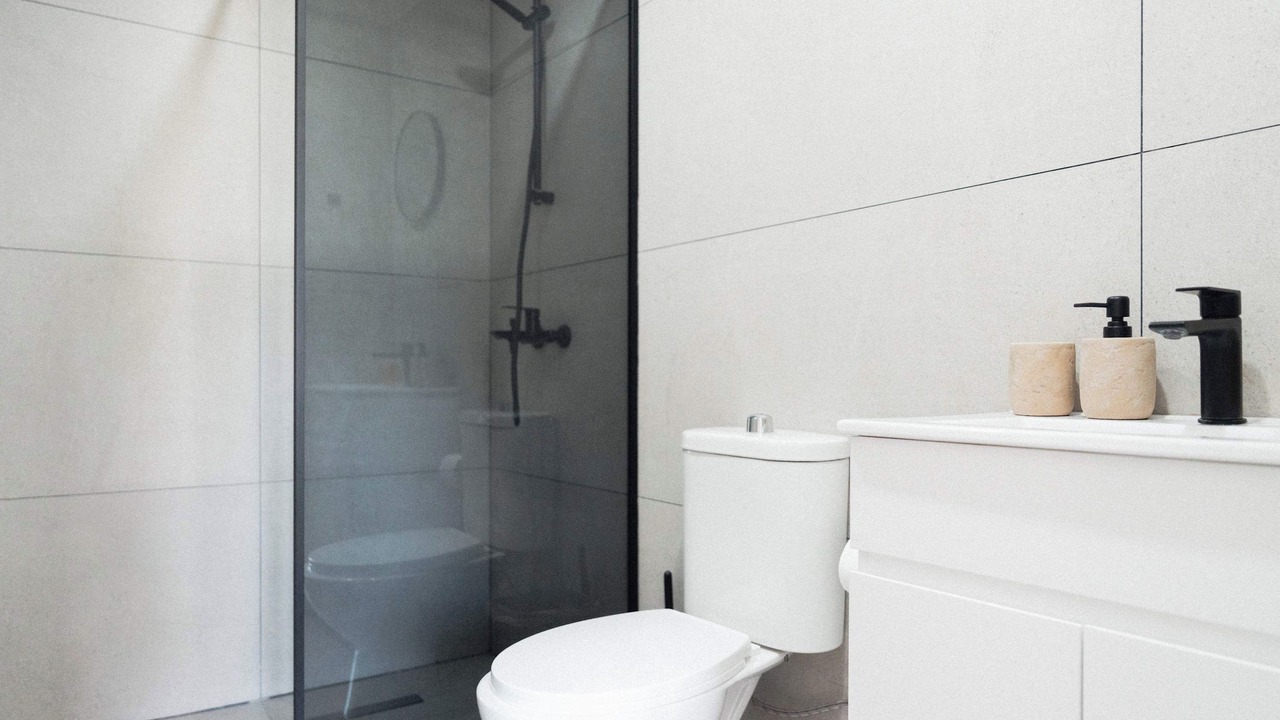 Photo of Bathroom in Neapolis