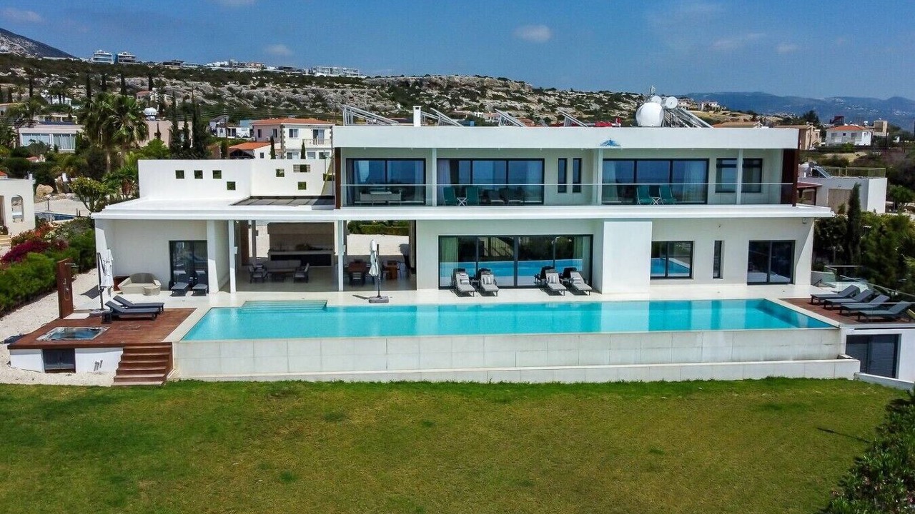 Photo of Outdoor in Peyia Town