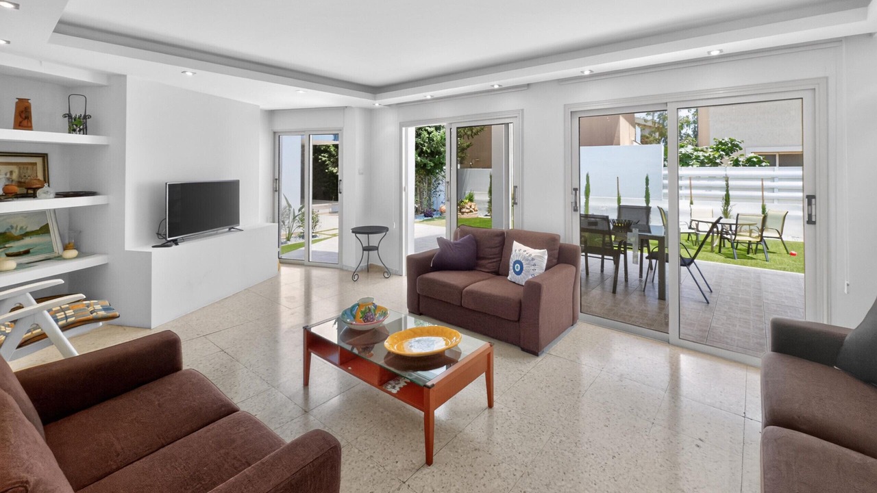 Photo of Livingroom in Cape Greko