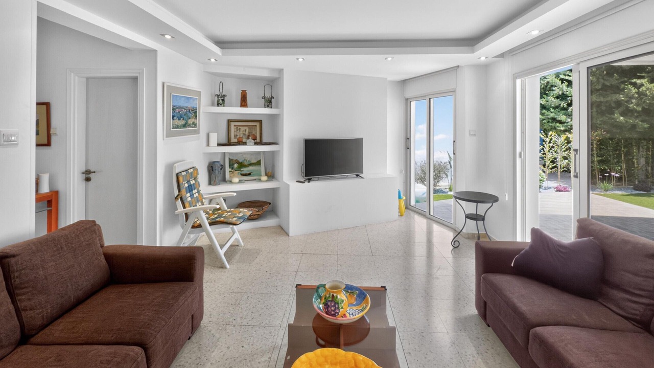 Photo of Livingroom in Cape Greko