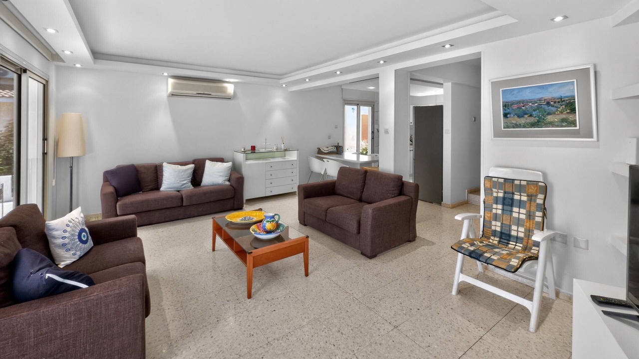 Photo of Livingroom in Cape Greko