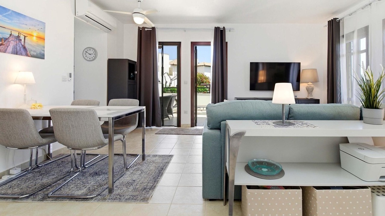 Photo of Livingroom in Aphrodite Hills