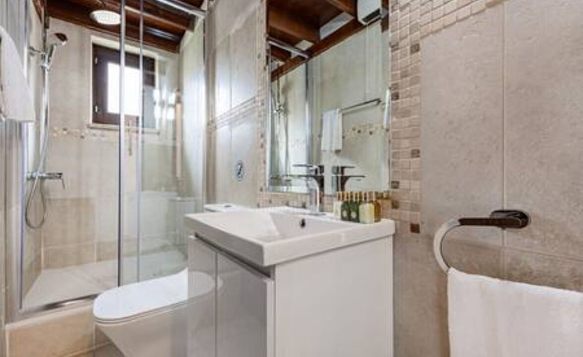 Photo of Bathroom in Stroumpi