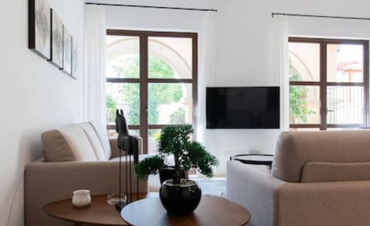 Photo of Livingroom in Aphrodite Hills