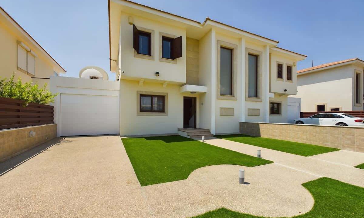 Photo of Outdoor in Pervolia