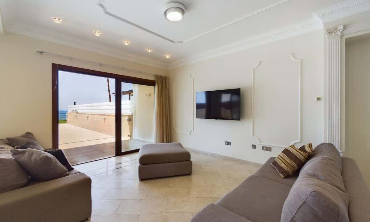 Photo of Livingroom in Pervolia
