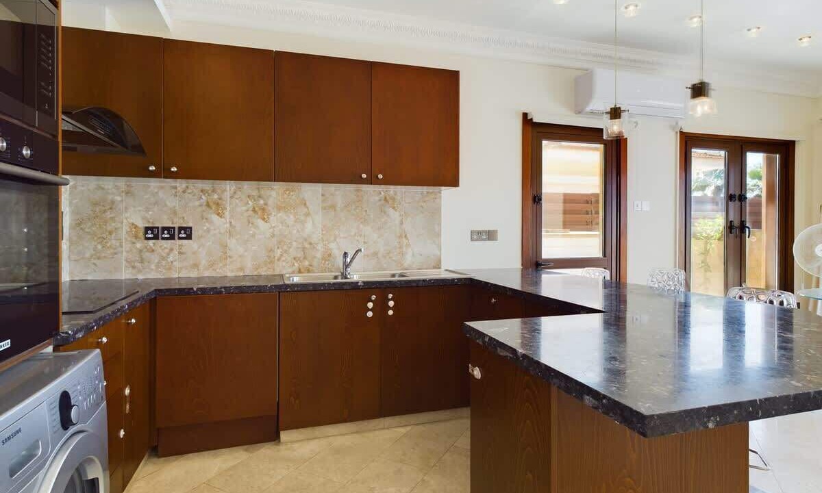 Photo of Kitchen in Pervolia