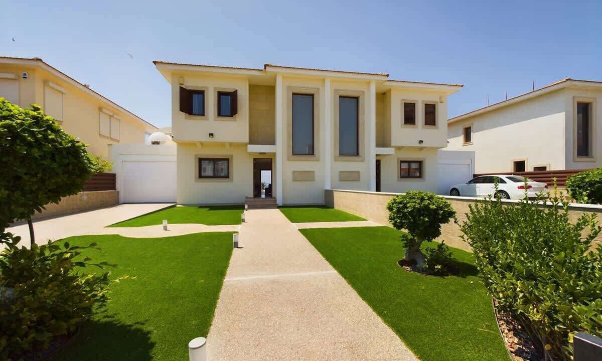 Photo of Outdoor in Pervolia