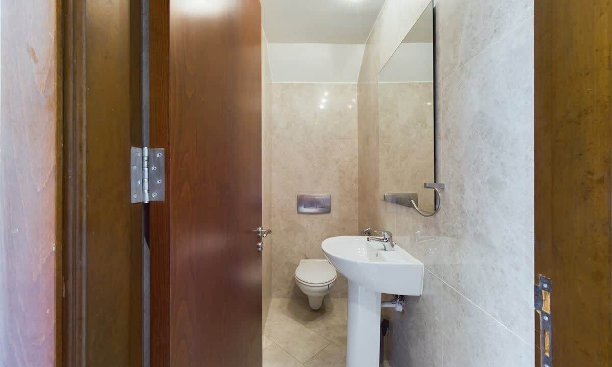 Photo of Bathroom in Pervolia