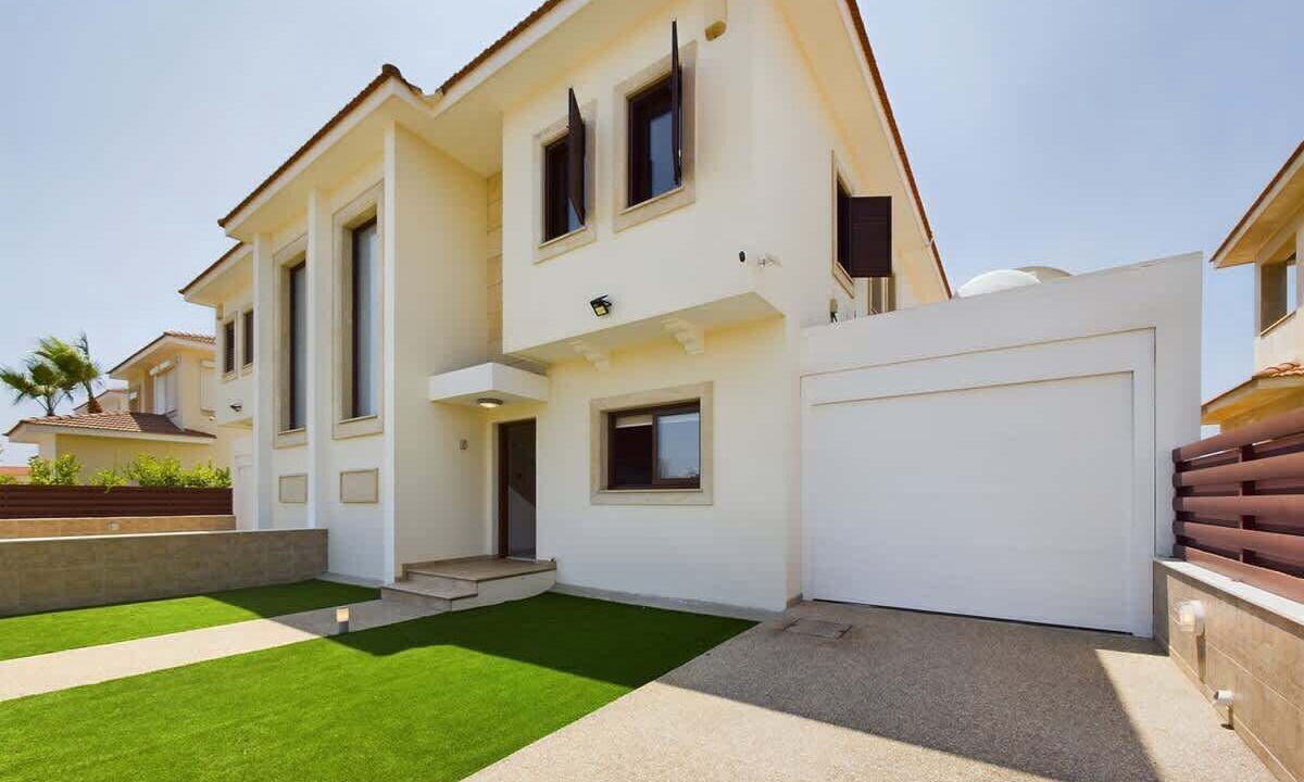 Photo of Outdoor in Pervolia