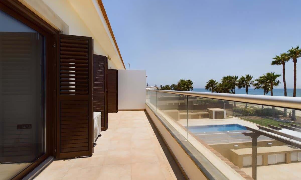 Photo of Outdoor in Pervolia