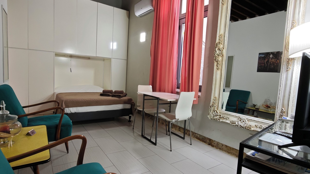 Photo of Bedroom in Larnaca City Centre