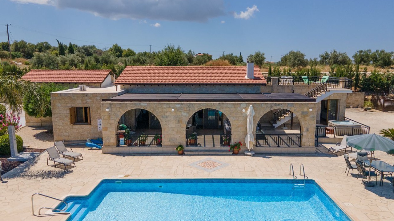 Photo of Outdoor in Pano Arodhes