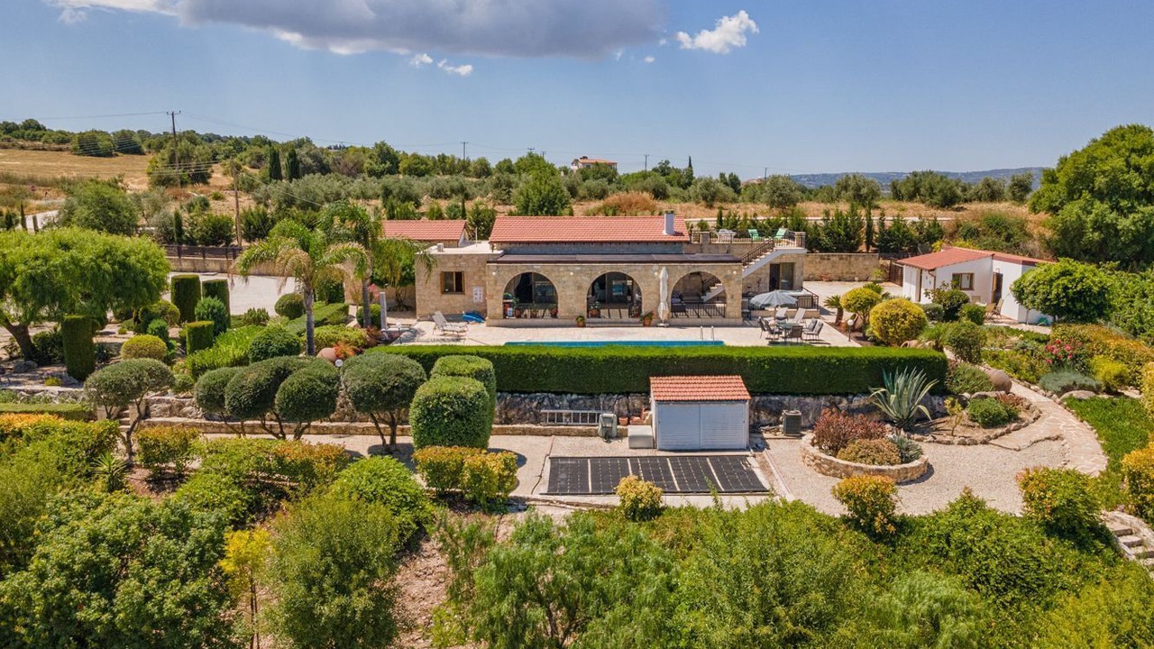 Photo of Outdoor in Pano Arodhes