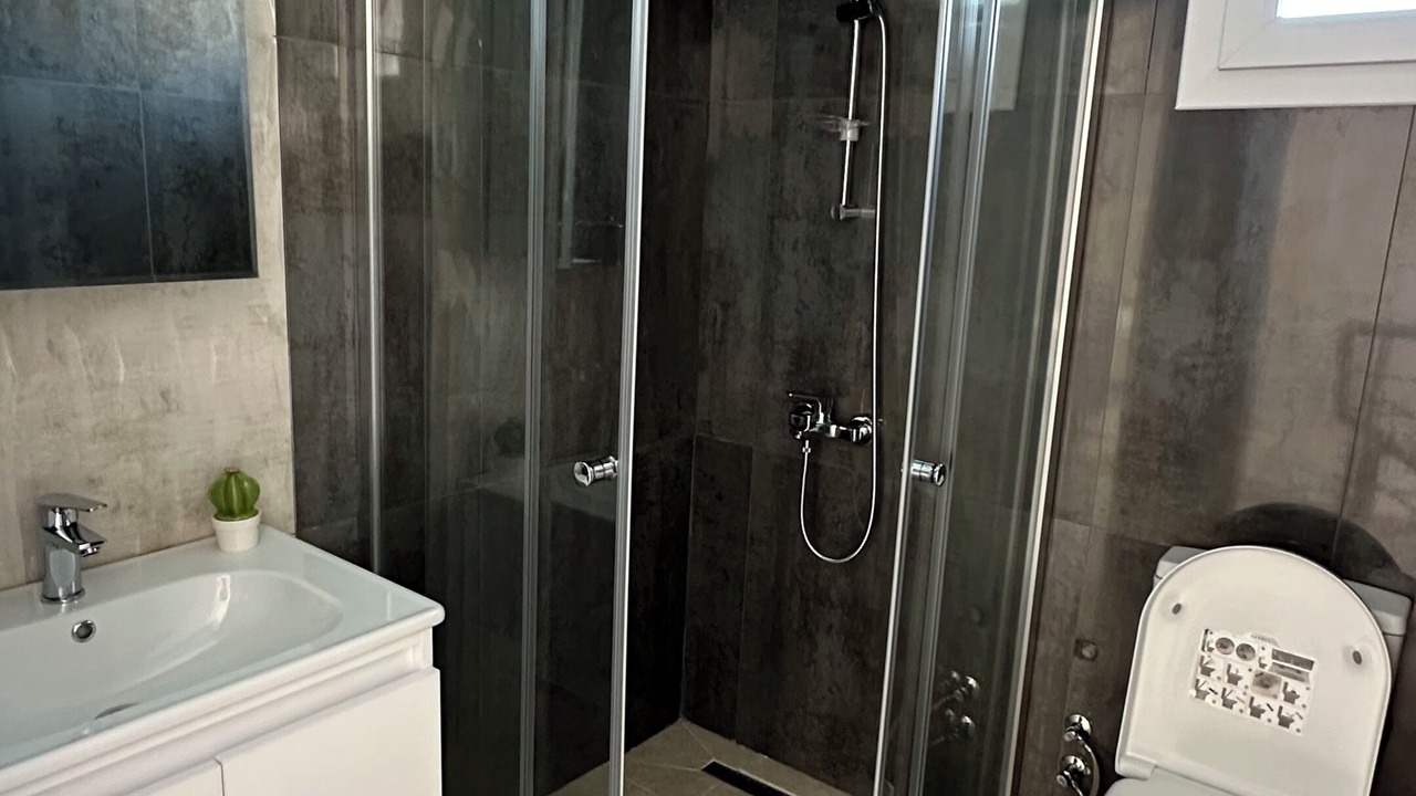 Photo of Bathroom in Trikomo