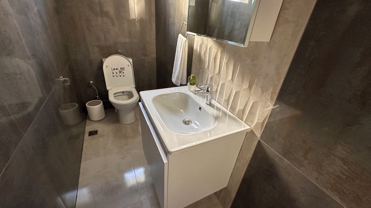 Photo of Bathroom in Trikomo