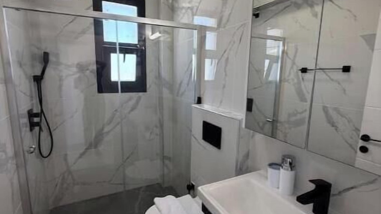 Photo of Bathroom in Trikomo