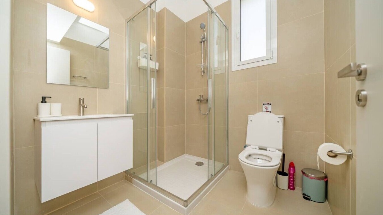 Photo of Bathroom in Aglantzia
