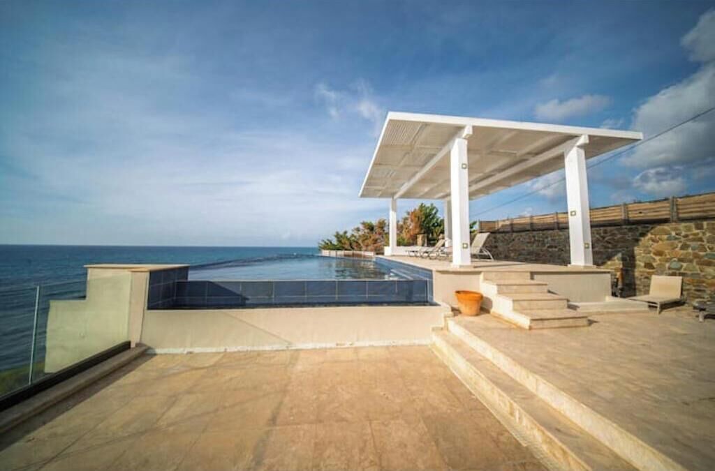 Photo of Outdoor in Pomos