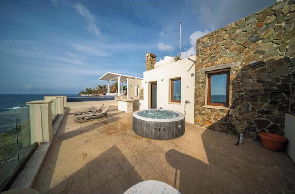 Photo of Patio Balcony in Pomos