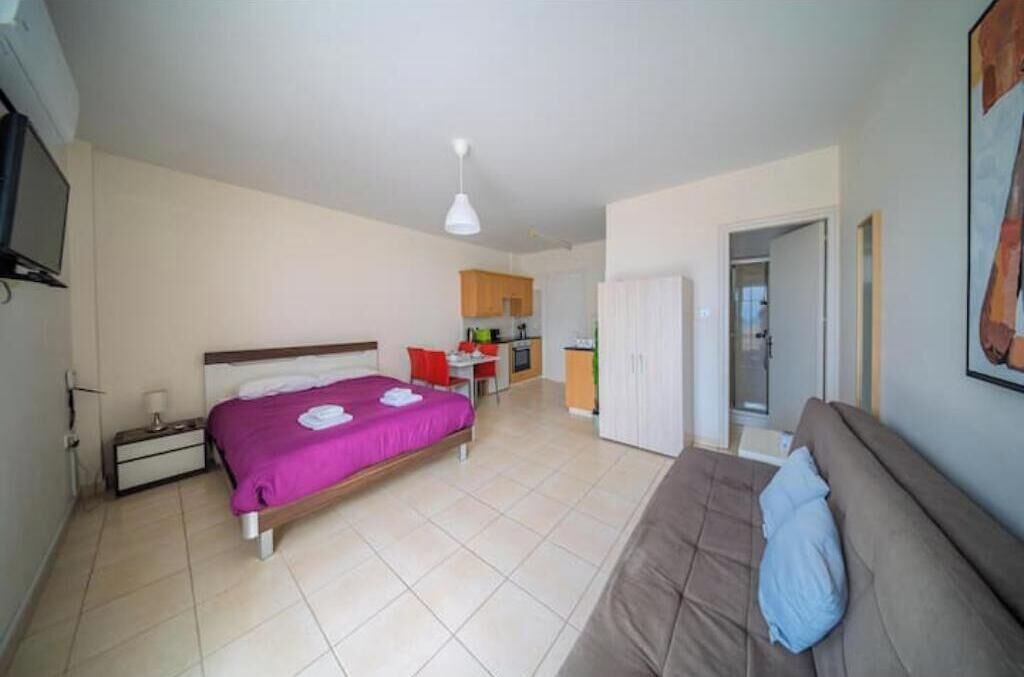 Photo of Bedroom in Peyia Town