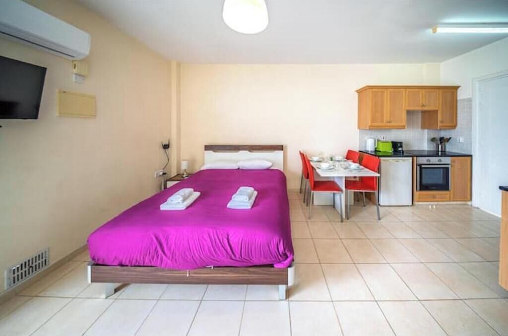 Photo of Bedroom in Peyia Town
