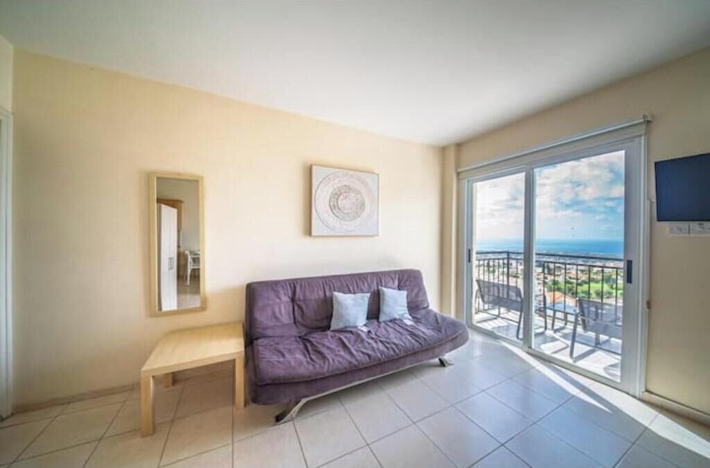 Photo of Livingroom in Peyia Town