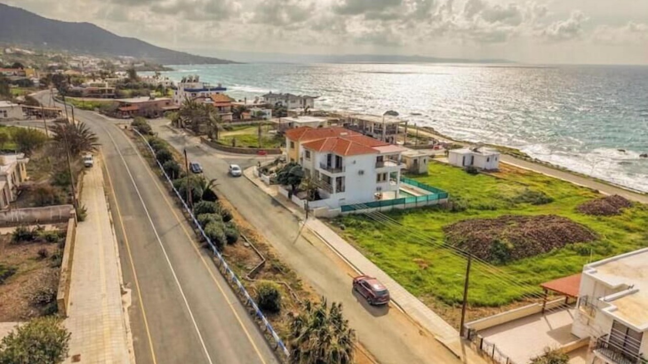 Photo of Outdoor in Pomos