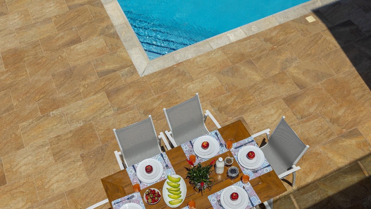 Photo of Outdoor in Pomos