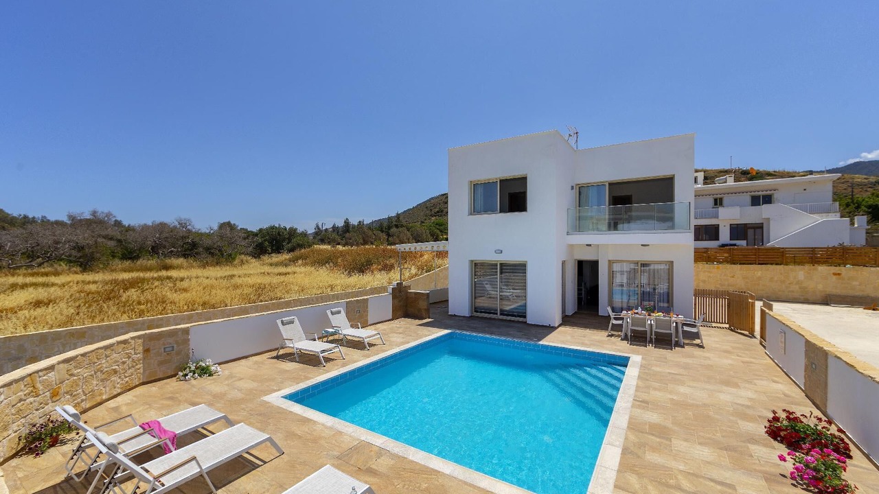 Photo of Outdoor in Pomos