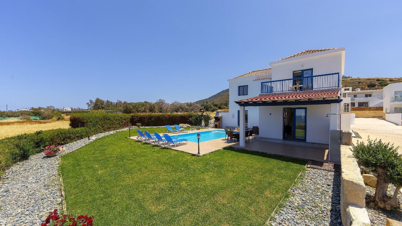 Photo of Outdoor in Pomos